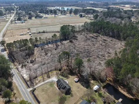 6879 Haynes Lennon Highway Evergreen NC 28438