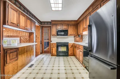 405 Seminole Trail Jacksonville NC 28540