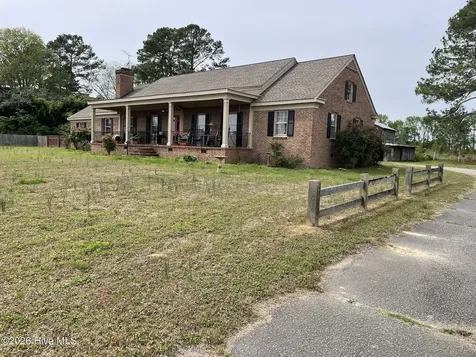 6135 Nc-222 Stantonsburg NC 27883