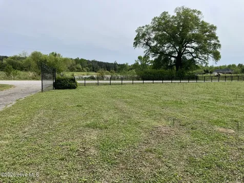 6135 Nc-222 Stantonsburg NC 27883