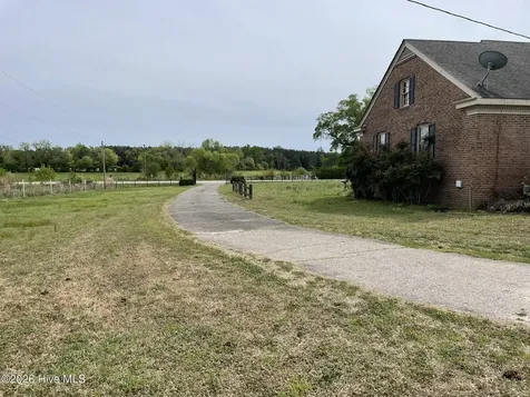 6135 Nc-222 Stantonsburg NC 27883