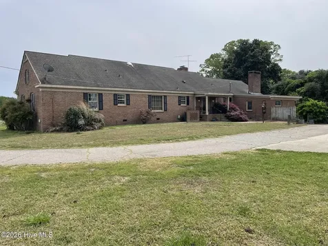 6135 Nc-222 Stantonsburg NC 27883