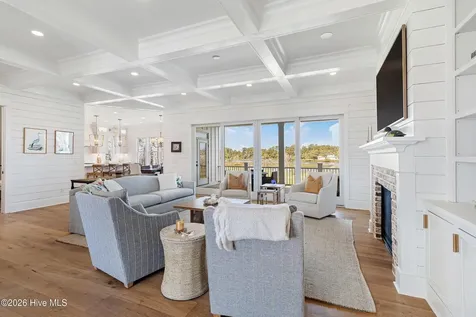 561 Avocet Drive Beaufort NC 28516