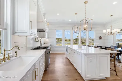 561 Avocet Drive Beaufort NC 28516