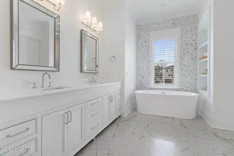 561 Avocet Drive Beaufort NC 28516