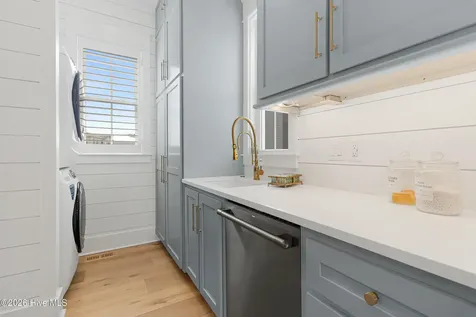 561 Avocet Drive Beaufort NC 28516