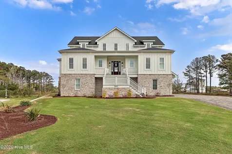 561 Avocet Drive Beaufort NC 28516