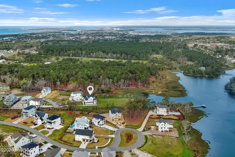561 Avocet Drive Beaufort NC 28516