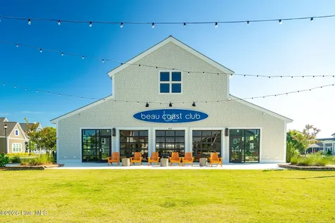 561 Avocet Drive Beaufort NC 28516