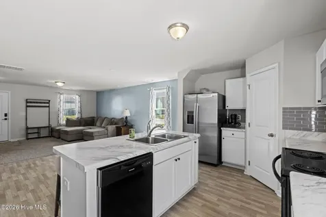 202 New Home Place Holly Ridge NC 28445