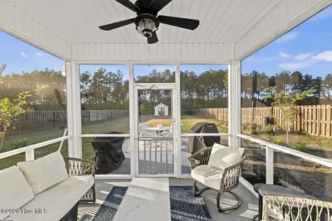 616 High Tide Drive Sneads Ferry NC 28460