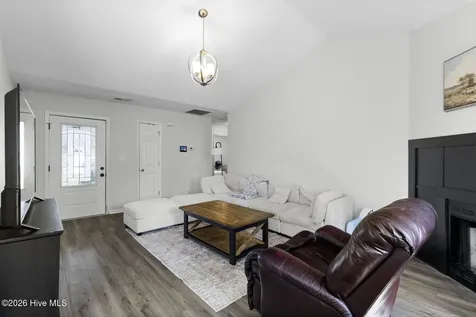 423 Jasmine Lane Jacksonville NC 28546