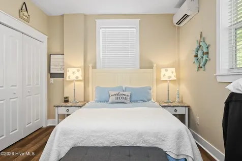 308 Live Oak Street Emerald Isle NC 28594