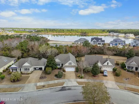 2202 E Oak Bridge Drive NE Leland NC 28451