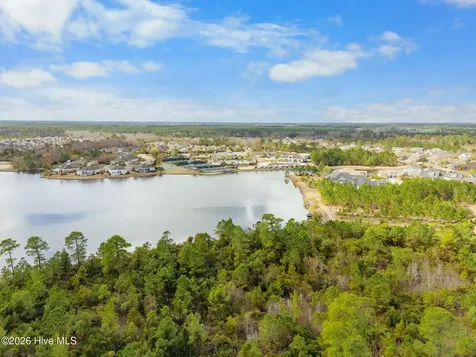 2202 E Oak Bridge Drive NE Leland NC 28451