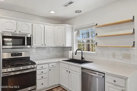1281 Spring Lake Drive Southport NC 28461