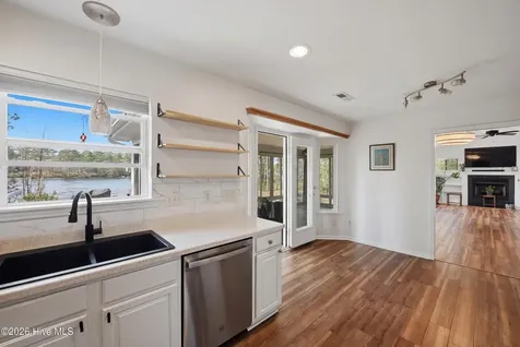 1281 Spring Lake Drive Southport NC 28461
