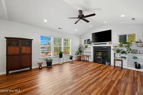 1281 Spring Lake Drive Southport NC 28461
