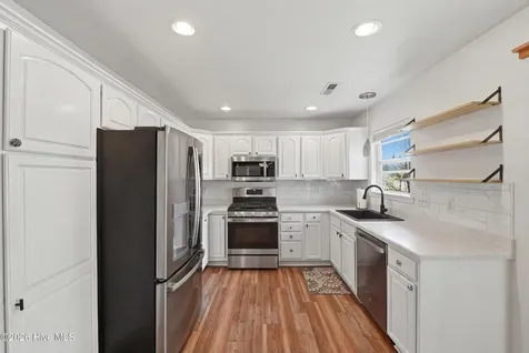 1281 Spring Lake Drive Southport NC 28461