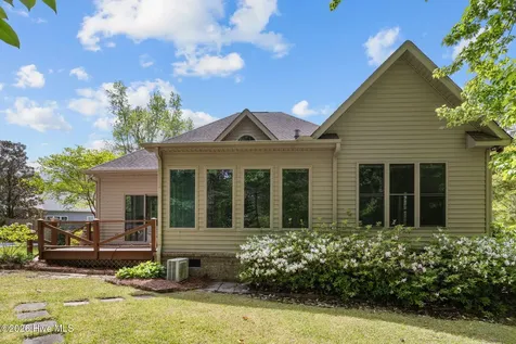 1 Joshua Drive Chocowinity NC 27817