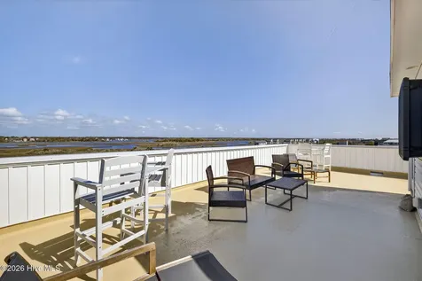 321 N New River Drive Surf City NC 28445
