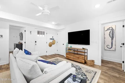 535 W Eden Street Kill Devil Hills NC 27948