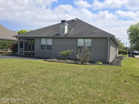 51 Castle Bay Drive Hampstead NC 28443