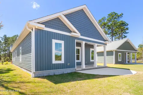 2317 Frink Lake Drive Southport NC 28461