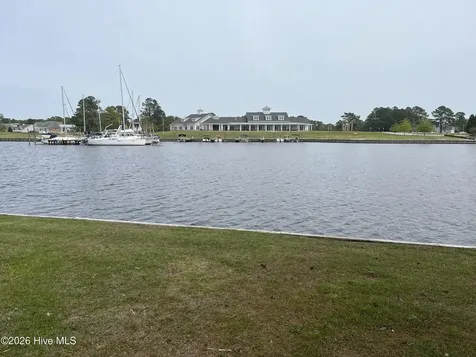 1110 Coral Reef Drive New Bern NC 28560