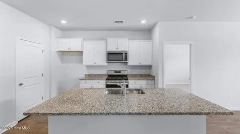 518 Silky Oak Drive SE Bolivia NC 28422