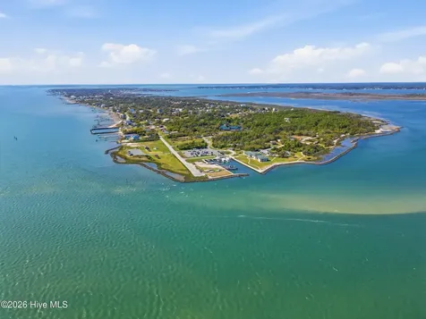 360 Island Road Harkers Island NC 28531