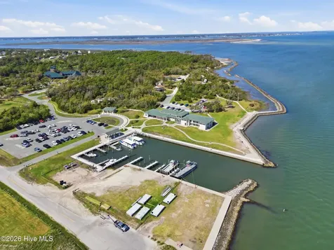 360 Island Road Harkers Island NC 28531