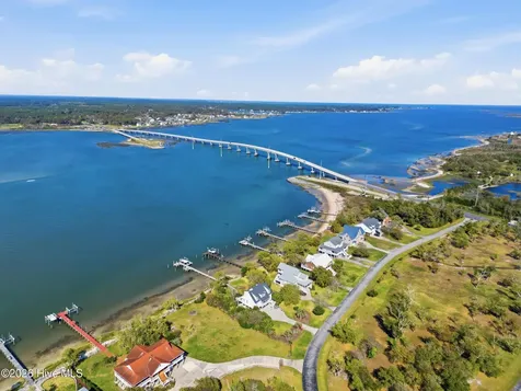 360 Island Road Harkers Island NC 28531