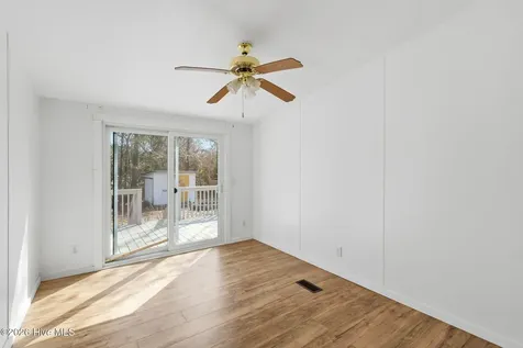 2228 Harbor Ridge Drive SE Bolivia NC 28422