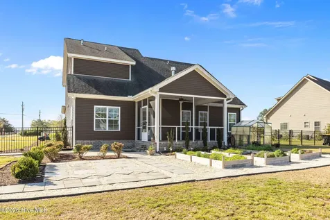 2737 Cox Farm Road Greenville NC 27858