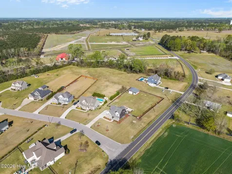 2737 Cox Farm Road Greenville NC 27858