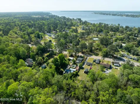 322 River Road Washington NC 27889