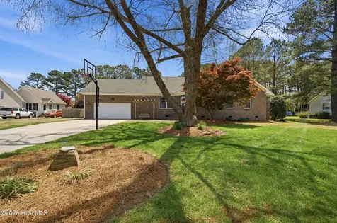147 N Point Boulevard Moyock NC 27958