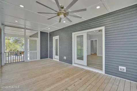 228 NE 38th Street Oak Island NC 28465