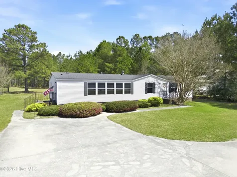 275 Folkstone Road Holly Ridge NC 28445