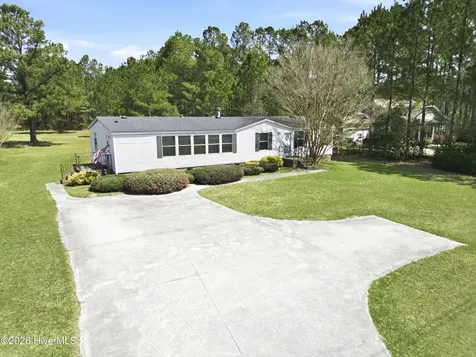 275 Folkstone Road Holly Ridge NC 28445
