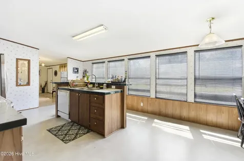 275 Folkstone Road Holly Ridge NC 28445