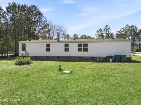 275 Folkstone Road Holly Ridge NC 28445