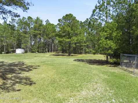 275 Folkstone Road Holly Ridge NC 28445