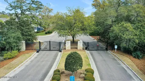 7697 Dunewalk Court Wilmington NC 28409