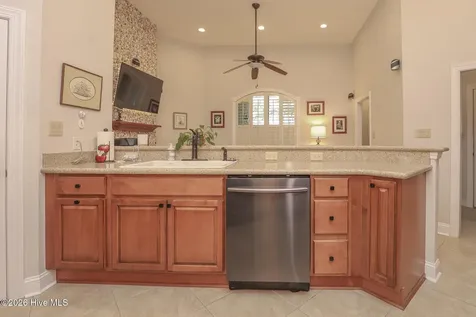 113 Harold Avenue Swansboro NC 28584