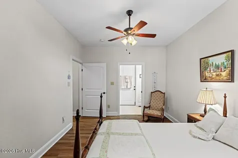 113 Harold Avenue Swansboro NC 28584