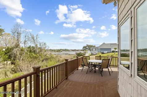 113 Harold Avenue Swansboro NC 28584