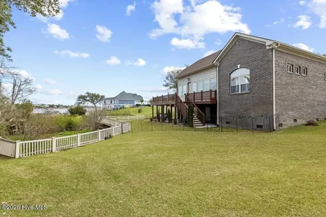 113 Harold Avenue Swansboro NC 28584
