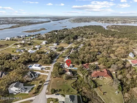 113 Harold Avenue Swansboro NC 28584